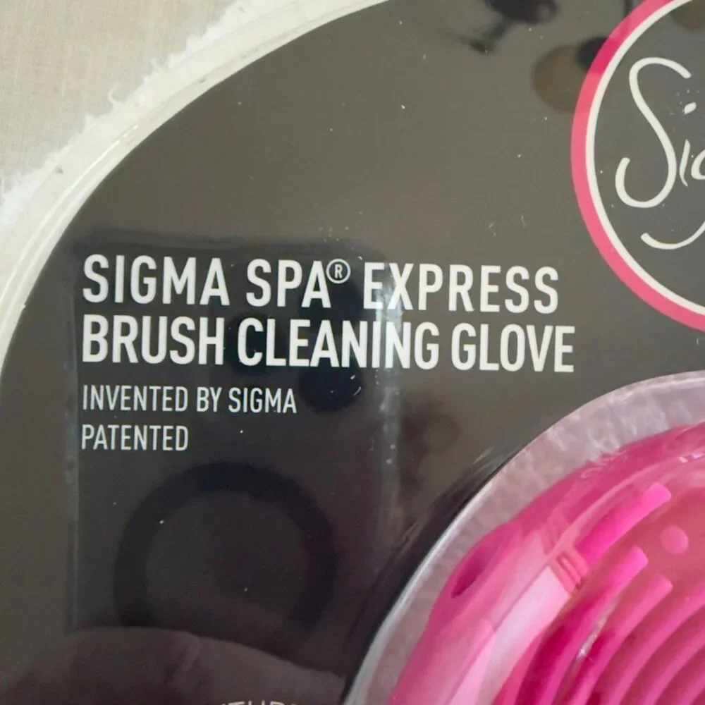 Sigma Spa Express Brush Cleaning Glove Pink Makeup Brush Cleaner Tool